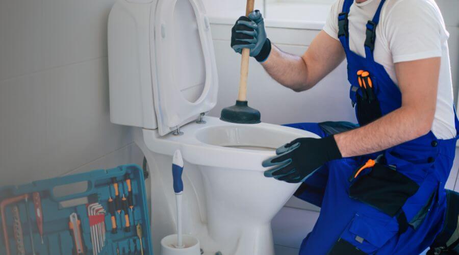 Professional expert plumbing services in Milwaukee, WI